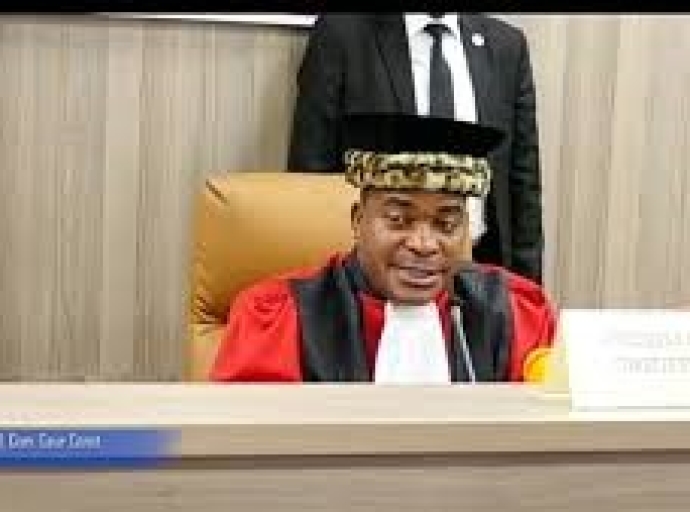 Ils se font passer pour le Président de la Cour Constitutionnelle, Alerte : des arnaqueurs opèrent au nom de Dieudeonné Kamuleta Badibanga !   